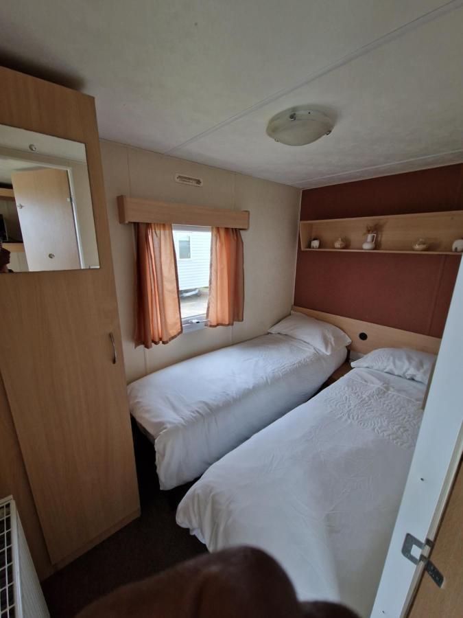 Hotel Three Jays Saint Osyth Exterior foto